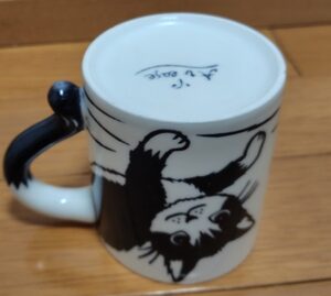 底が浮いてるマグカップ