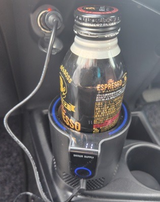 サンワサプライ「車載用温冷度ドリンクホルダー」画像4