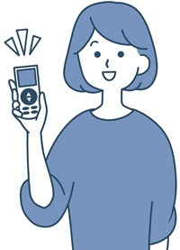 リモコン操作をする女性1