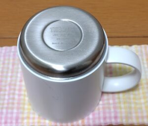 サーモスのマグカップ底面