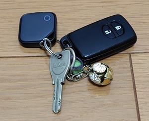 UGREEN「FineTrack G」を貴重品に装着1