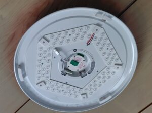 SwitchBotシーリングライトの取り付け様子