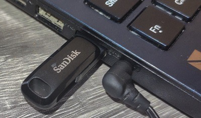 UltraDualDriveGoをパソコンに接続