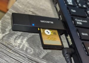 エレコムのカードリーダー「MR3C-D207BK」をPCに接続1