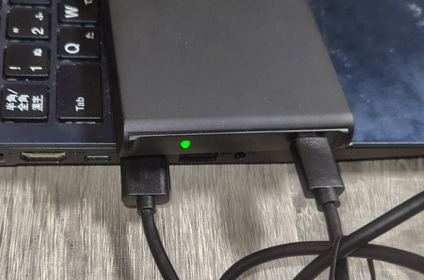 2.5インチHDD外付けケースをパソコンに接続