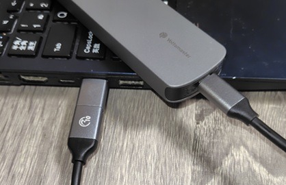 M.2 SSD外付けケースをパソコンに接続