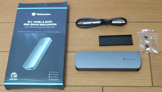 Yottamaster「M.2 SSD外付けケース」内容物