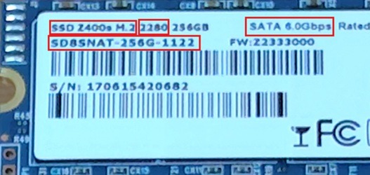取り出したM.2 SSDの型番などを確認